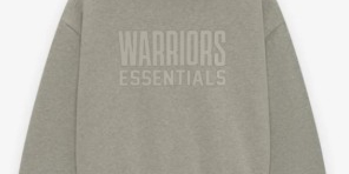 Essentials Hoodie – The Perfect Everyday Layer for Modern Living