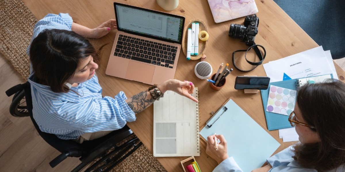 Advertising World: The Pulse of Modern Business