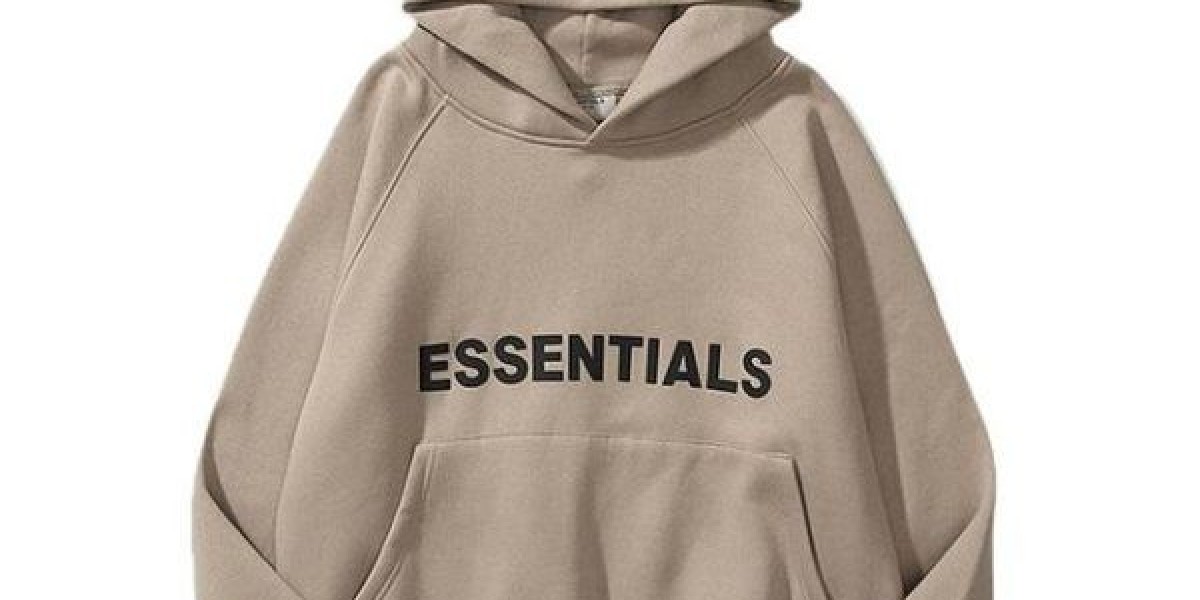 Essentials Hoodie: Defining Streetwear Identity in Canada