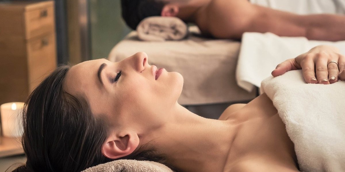 Couples Massage Tukwila WA – Relaxation and Connection at Blue Lotus Spa