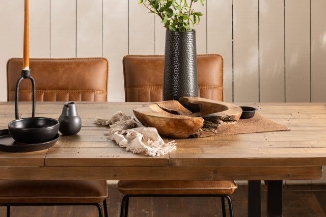 How to Style a Reclaimed Wood Table for the Holidays in the USA | by Crafters and Weavers | Oct, 2025 | Medium