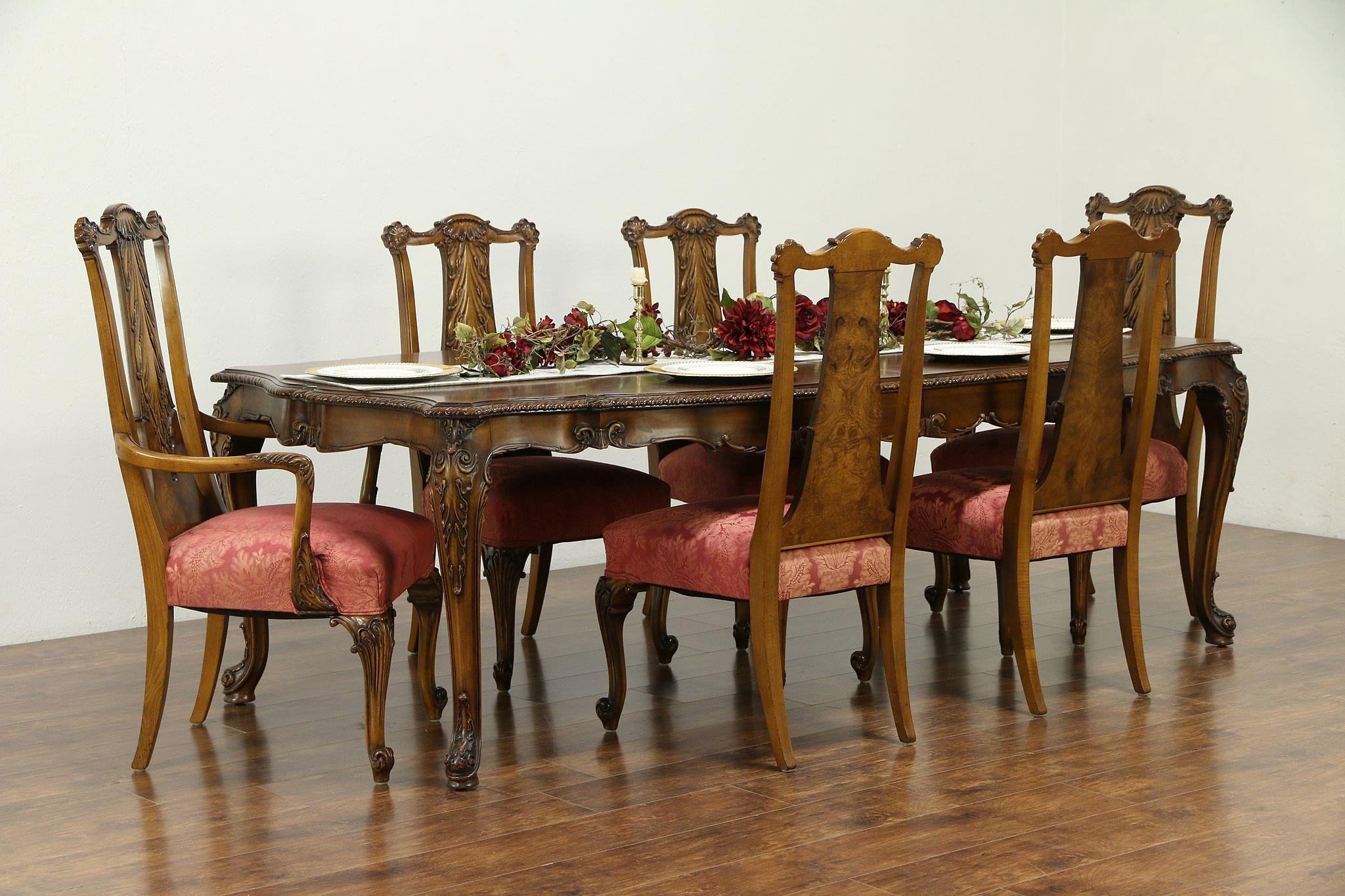 Luxury dining table sets for Hammond, Indiana dining rooms