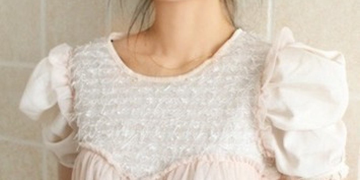 Exploring the Benefits of Smart Helmets for Riders and Workers