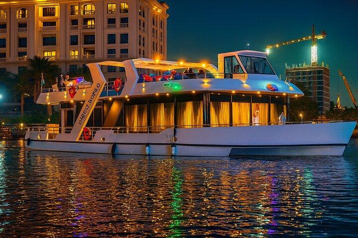 Luxury dinner cruise Dubai for first time visitors in Dubai Marina and Creek