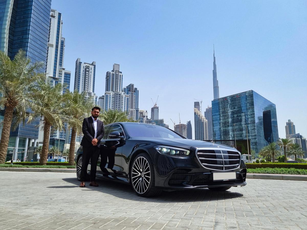 Why Book Private Car Dubai Airport Instead of Taxi in Dubai