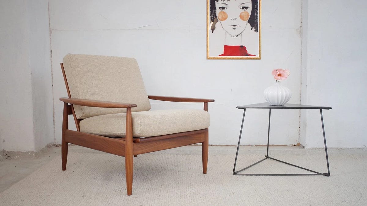 Best Armchair Styles for Modern Arlington Heights, Illinois Homes