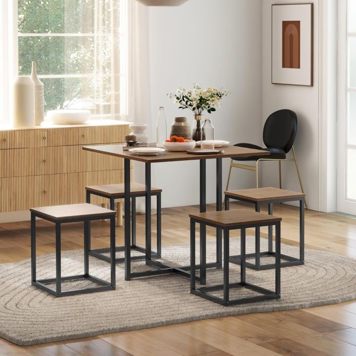 Space-Saving Kitchen Table and Chairs for Compact Homes in Hobart, Indiana